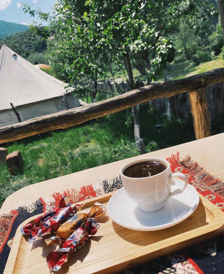 Hovek Guest House Dilijan Eksteriør bilde
