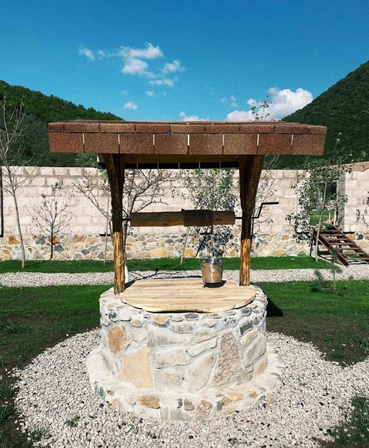 Hovek Guest House Dilijan Eksteriør bilde