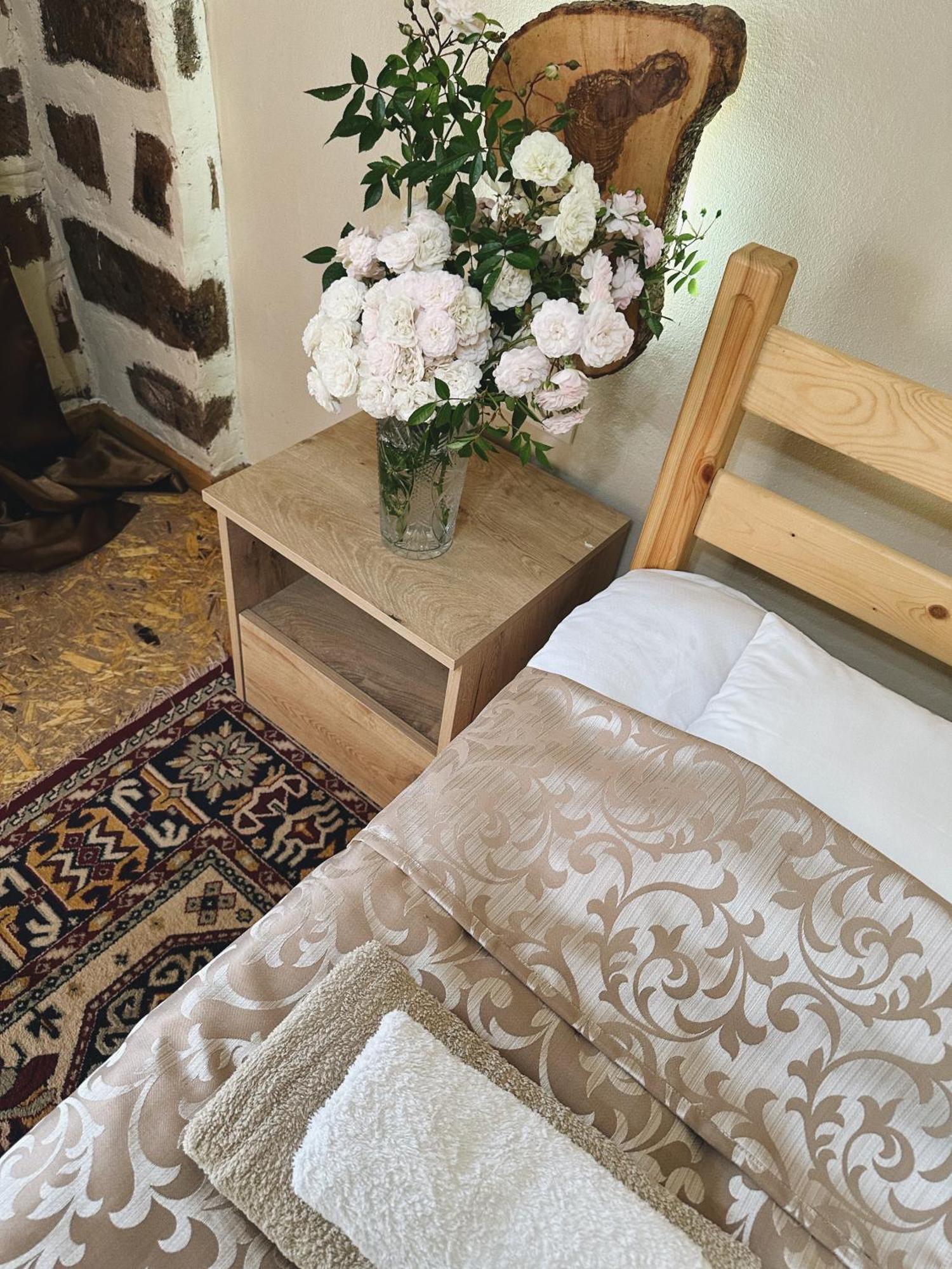Hovek Guest House Dilijan Eksteriør bilde